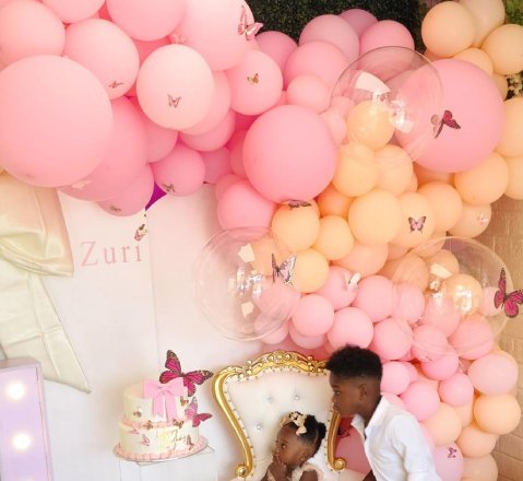 Balloon decor arrangement for a special event